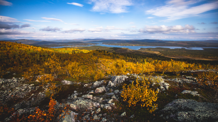 Ett fjällandskap i höstskrud